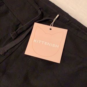 Kittenish joggers with fringe